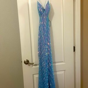 this is a windsor prom dress size 2 worn once.